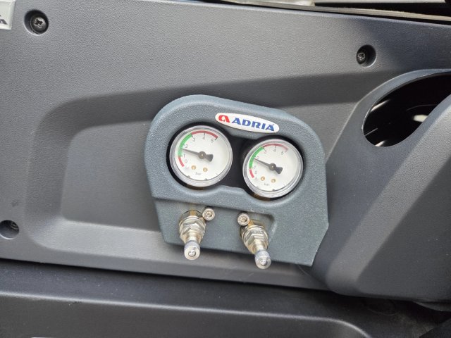 Adria Twin 640 SGX - Photo 11