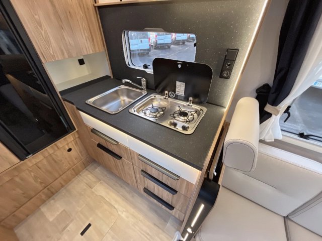 Bavaria Tren-D T626D Style 140CV - Photo 8