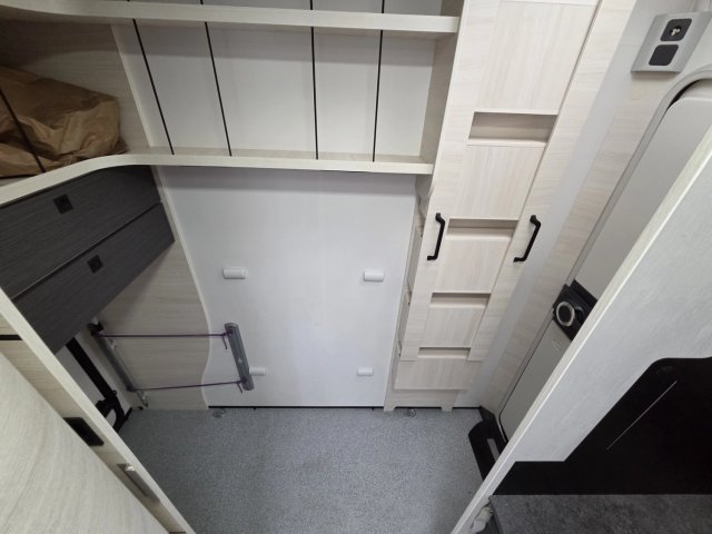 Challenger 240 Open Edition 2022 - Photo 20