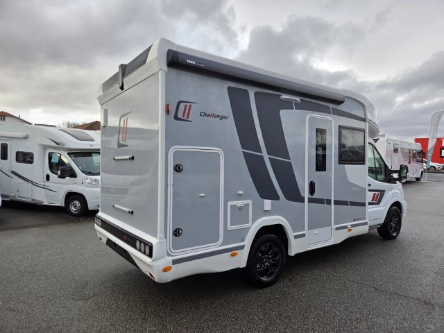 Challenger 250 Graphite Edition 2026 - Photo 3