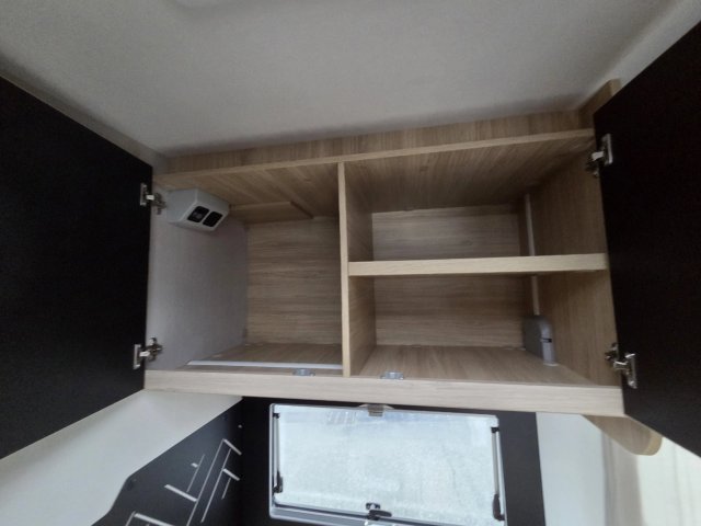 Challenger 250 Graphite Edition 2026 - Photo 9