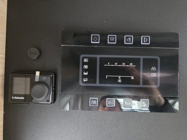 Challenger 250 Graphite Edition 2026 - Photo 14