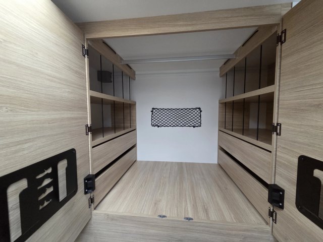 Challenger 250 Graphite Edition 2026 - Photo 19