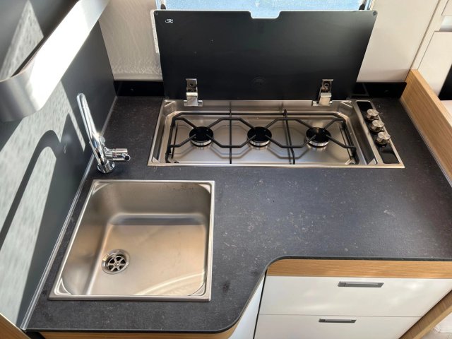 Adria Matrix Plus 670 DC - Photo 23