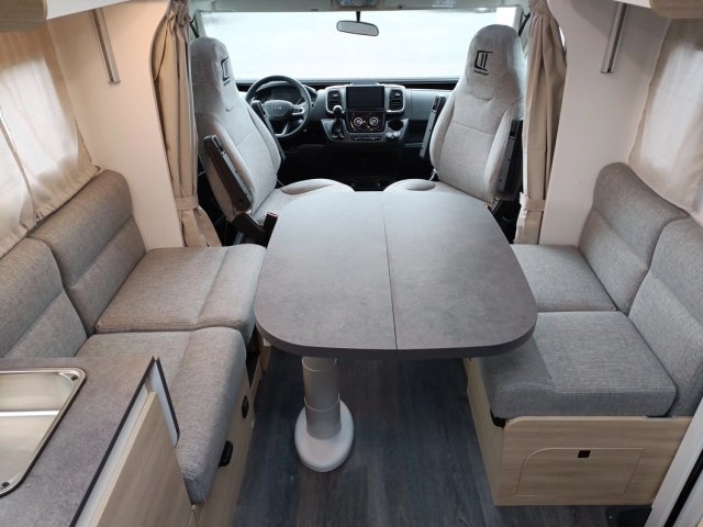 Challenger 318 Anniversary Edition - Photo 15