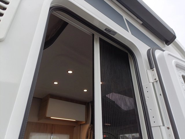 Challenger 318 Anniversary Edition - Photo 17