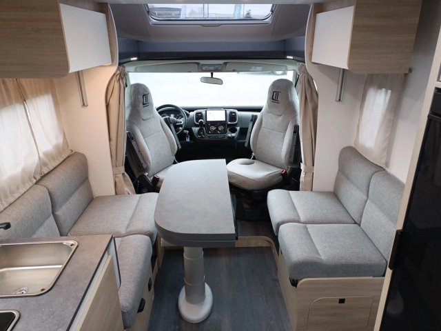 Challenger 318 Anniversary Edition - Photo 26