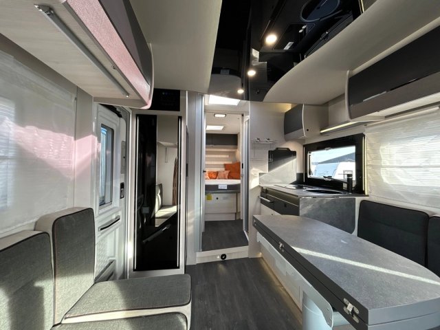 Challenger 328 Graphite Ultimate - Photo 6