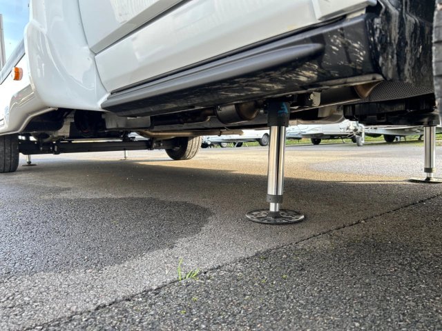 Challenger 328 Graphite Ultimate - Photo 10