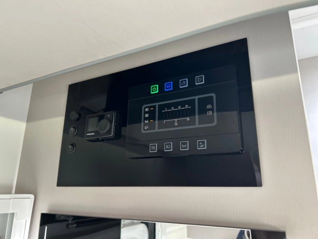 Challenger 328 Graphite Ultimate - Photo 16