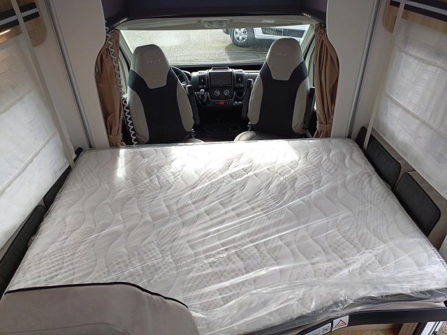 Challenger 384 Etape Edition Location HUNYVERS - Photo 18