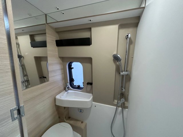 Challenger V114 Max Break Edition Light EDITON - Photo 33