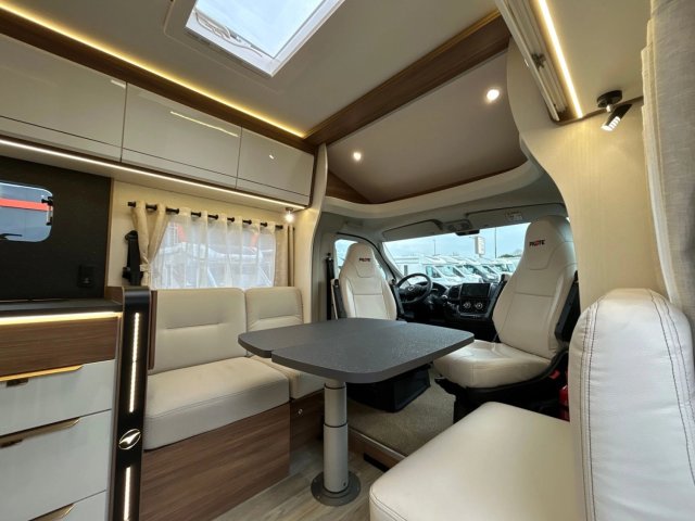 Pilote P 740 FGJ Expression - Photo 5