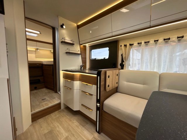 Pilote P 740 FGJ Expression - Photo 21