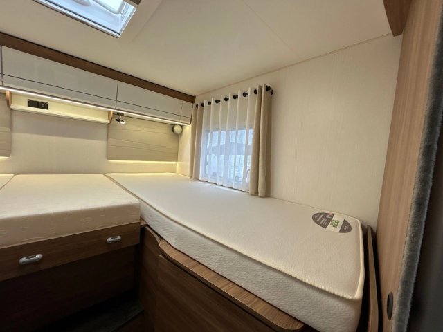 Pilote P 740 FGJ Expression - Photo 24