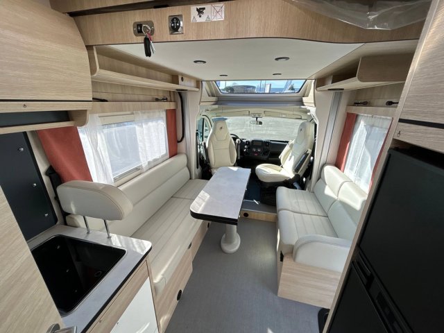 Rapido 606 F Série 6 - Photo 9