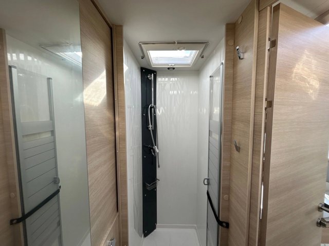 Rapido 606 F Série 6 - Photo 22