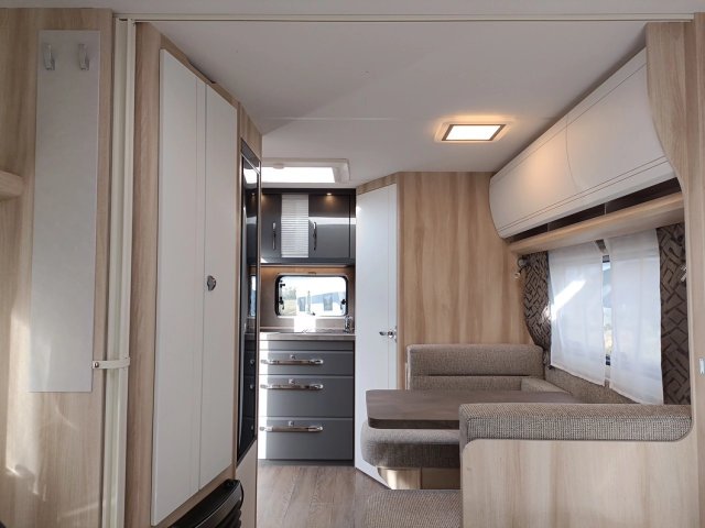 Hobby De Luxe 460 SFF - Photo 6