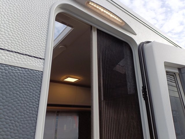 Hobby De Luxe 460 SFF - Photo 21
