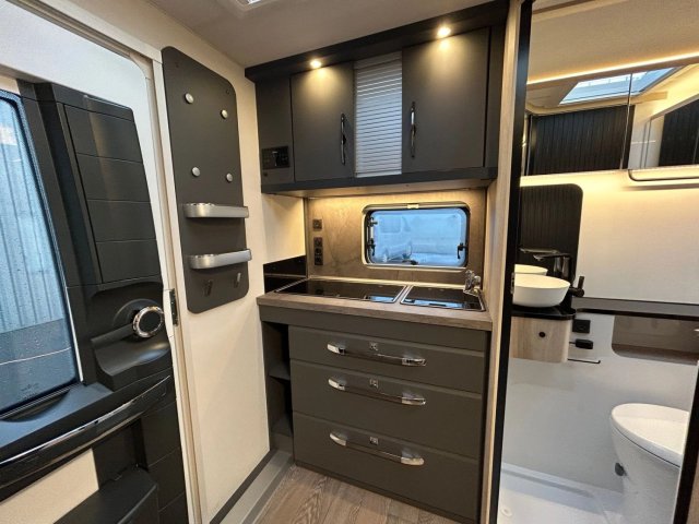 Hobby De Luxe 460 SFF - Photo 8