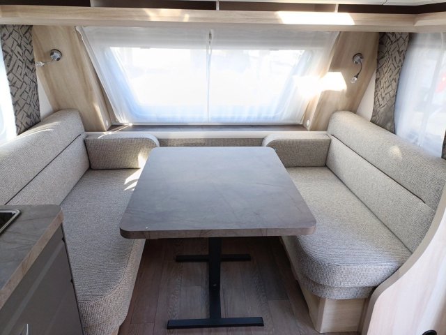 Hobby De Luxe 495 WFB - Photo 3