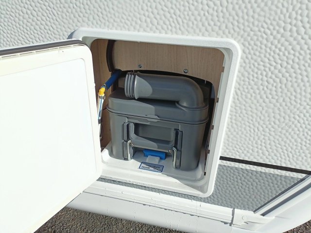 Hobby De Luxe 495 WFB - Photo 8