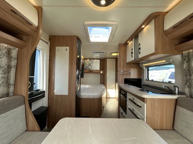 Hobby De Luxe 495 WFB - Photo 3