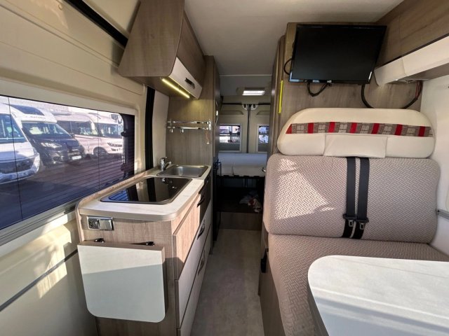 Bavaria Arctic F60 DG - Photo 6