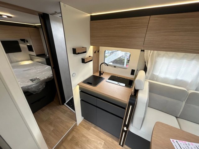 Bavaria I720FC Intense - Photo 7