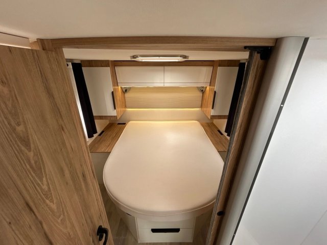 Bavaria Initial I720FC Nomade - Photo 4