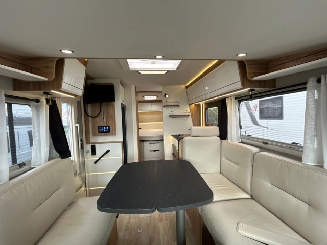 Bavaria Initial I720FC Nomade - Photo 6