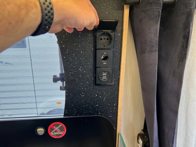 Bavaria Initial I720FC Nomade - Photo 10