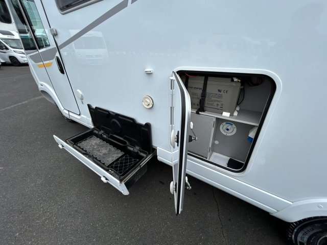 Bavaria Initial I720FC Nomade - Photo 16