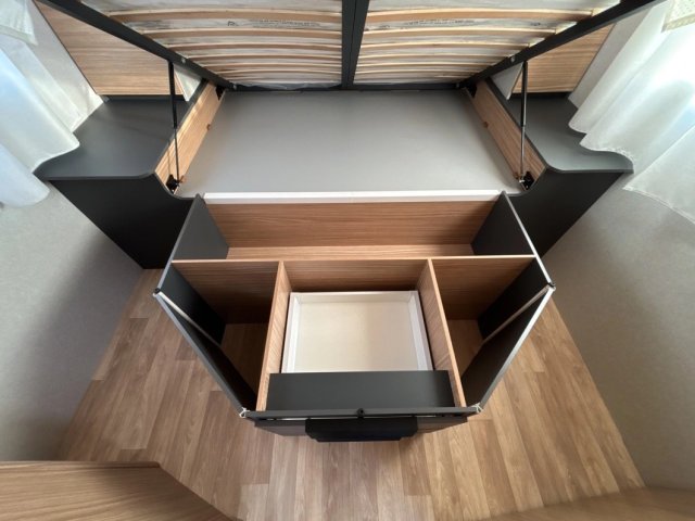 Bavaria Initial I720FC Unik - Photo 22