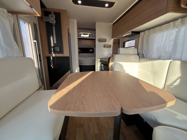 Bavaria Initial I720FC Unik - Photo 23