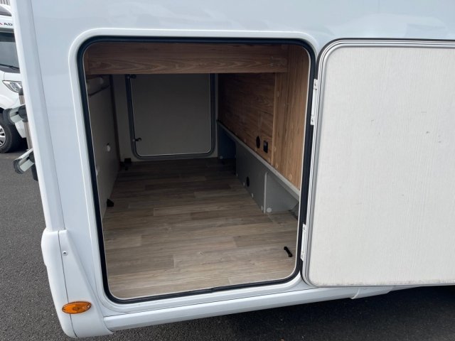 Bavaria Initial I740C Style - Photo 3