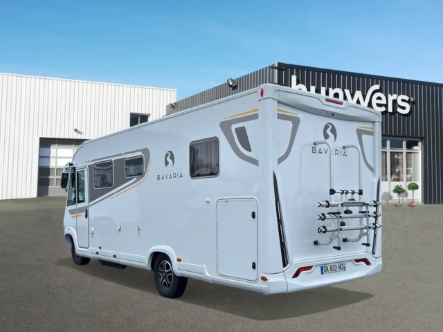 Bavaria Initial I740L Style - Photo 4