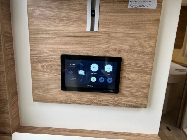 Bavaria Initial I740L Style - Photo 17