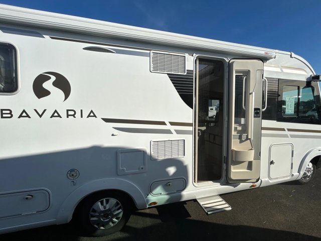 Bavaria Initial I741C Allure - Photo 8