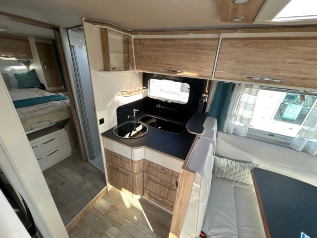 Bavaria Initial I741C Allure - Photo 18