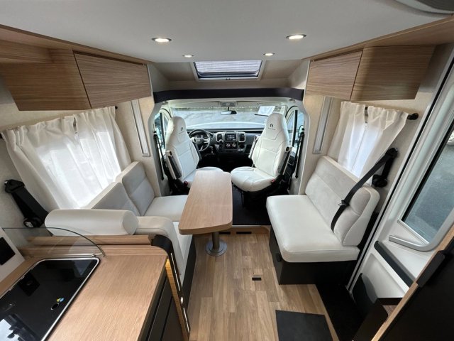 Bavaria T720FGJ Intense - Photo 5