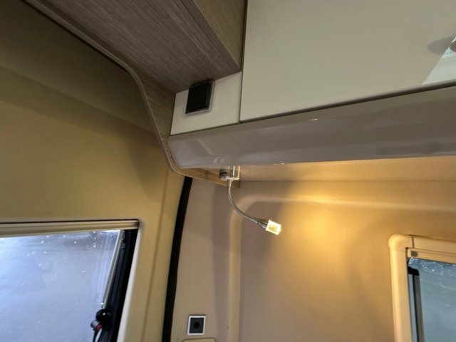 Challenger V217 Premium - Photo 9