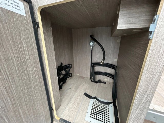 Challenger V217 Premium - Photo 14