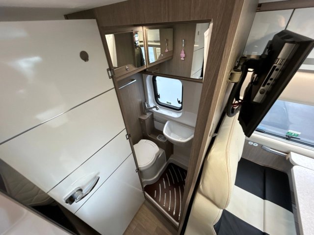 Challenger V217 Premium - Photo 19