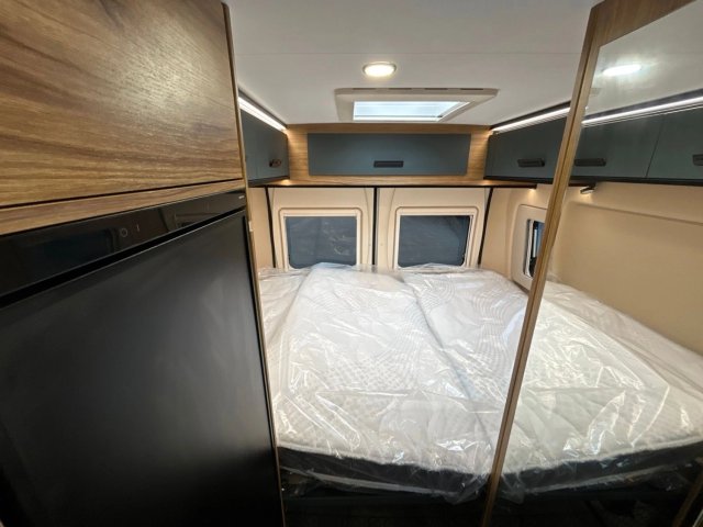 Font Vendome Leader Camp Elegance - Photo 4