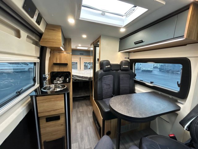 Font Vendome Leader Camp Elegance - Photo 6