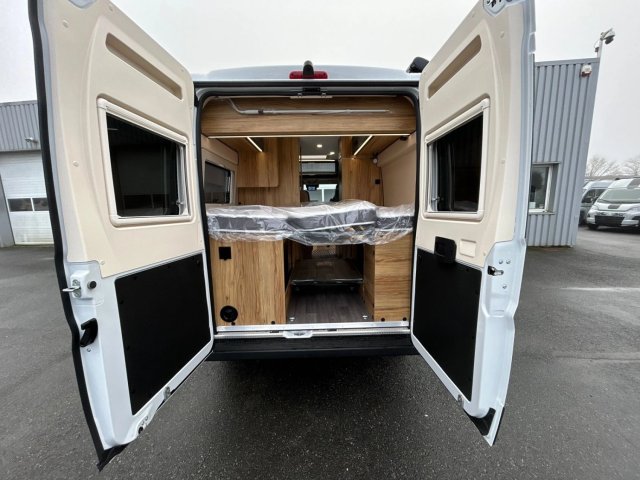 Font Vendome Leader Camp Elegance - Photo 11