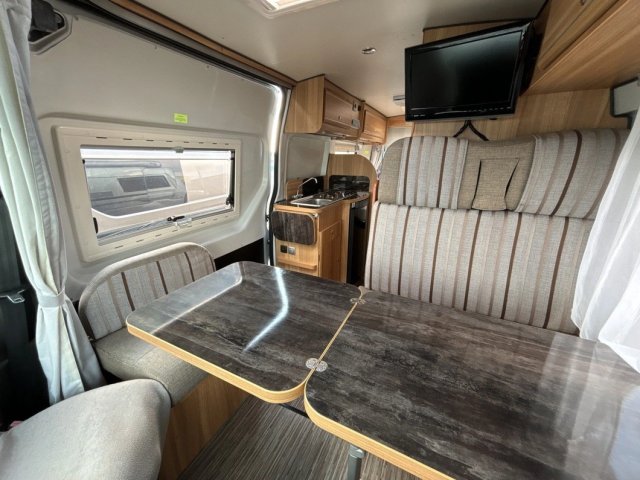 Font Vendome Master Van - Photo 14