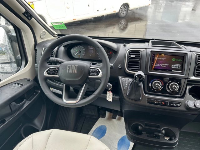 Rapido Van V65 XL VANS - Photo 3