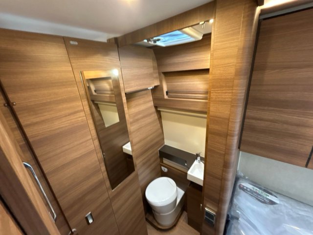 Rapido Van V65 XL VANS - Photo 19